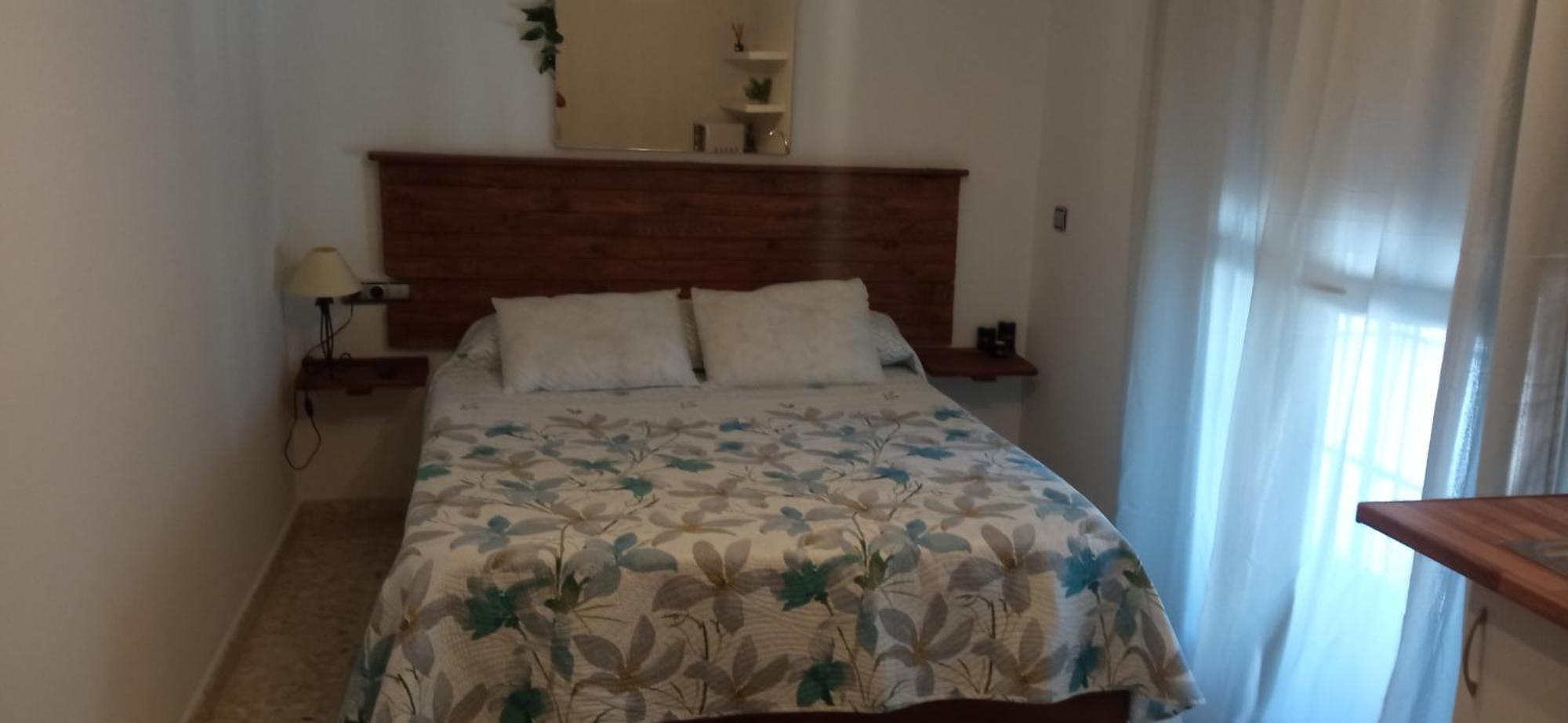 Habitacion Amplia Y Luminosa Coria del Río Eksteriør billede